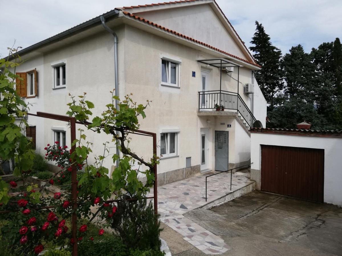 Apartment Marija Krk Town Exteriör bild