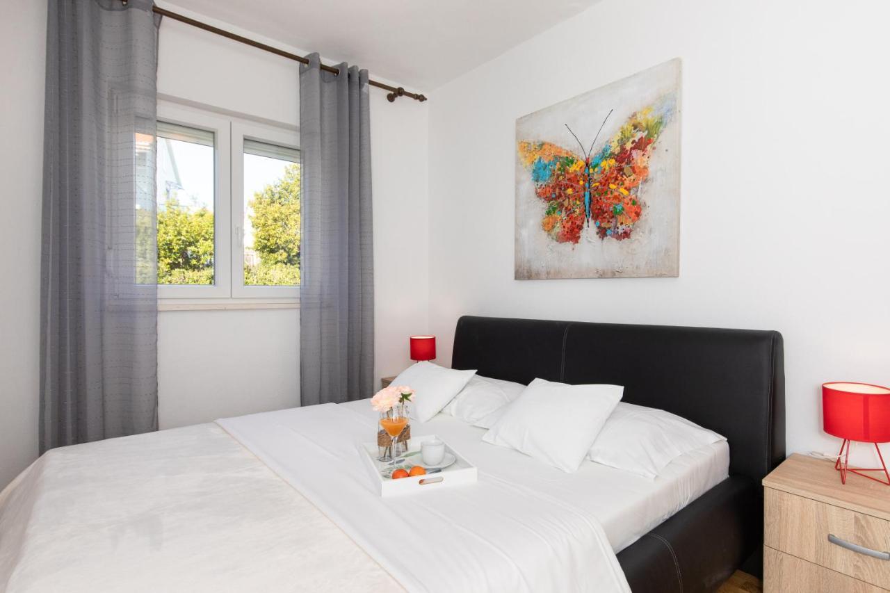 Apartment Marija Krk Town Exteriör bild